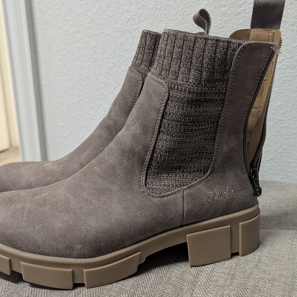 Blowfish Women's Gray Ankle Booties